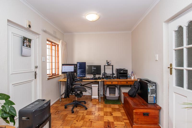 To Let 3 Bedroom Property for Rent in Meadowridge Western Cape